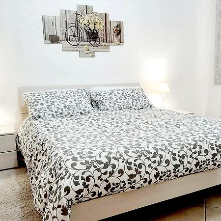 הוילה אסראלה La Casetta Di Dea מראה חיצוני תמונה